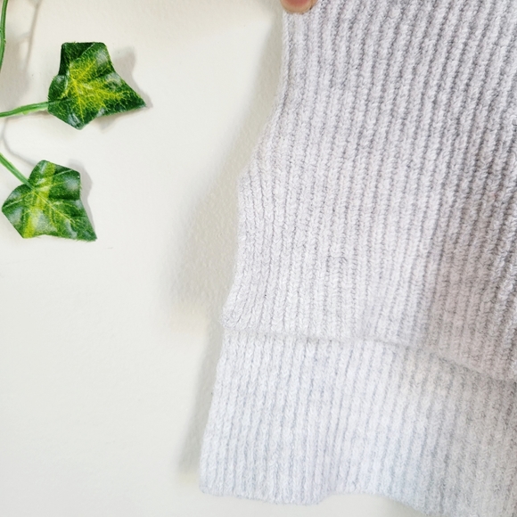 Kaisely Mock neck rib sweater - Picture 5 of 8